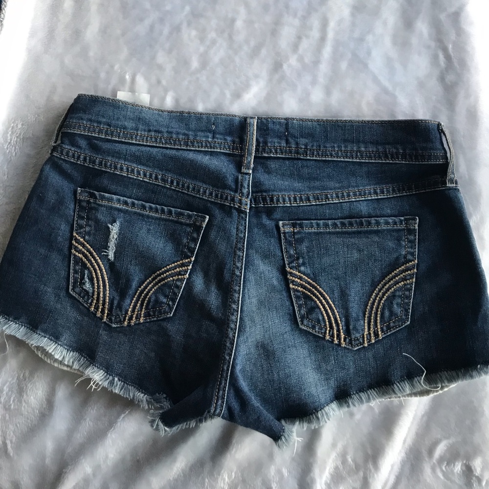 HOLLISTER Short - Picture 2 of 2